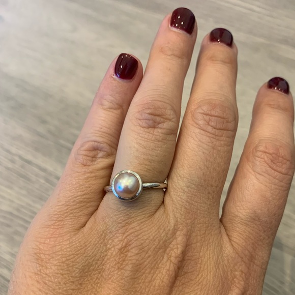 sliver and pearls rings - Picture 3 of 8